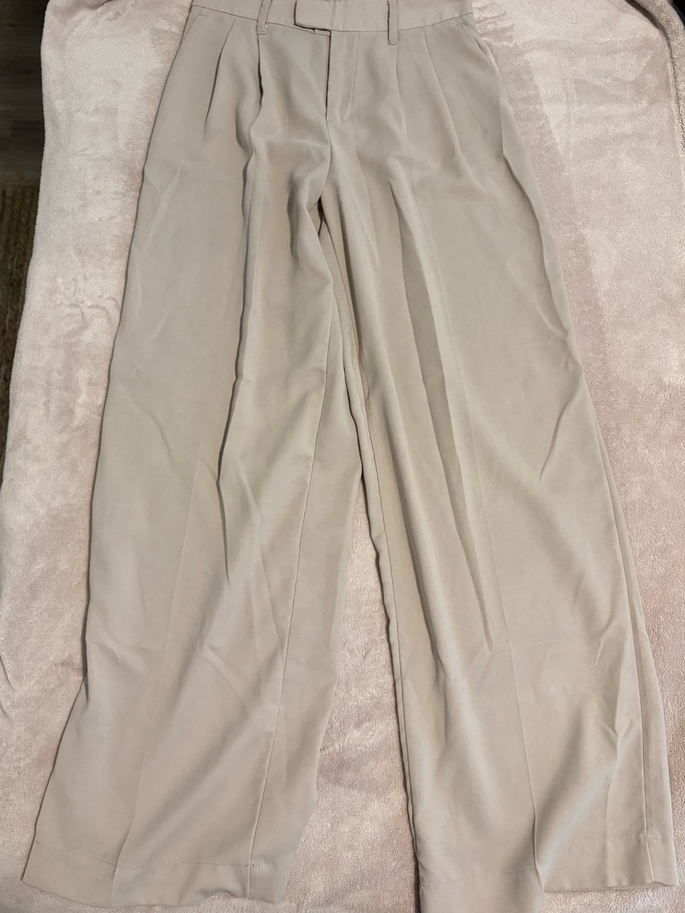 a new day Wide-Leg Pleated Trousers in Light Beige